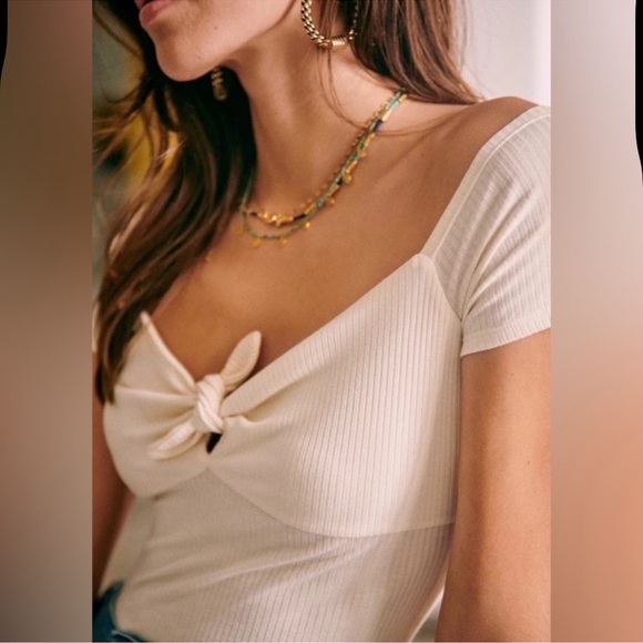 Sezane Tops - Sezane Cara ribbed t shirt